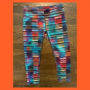 Athleta Multi Color Sonar Capri, Size S